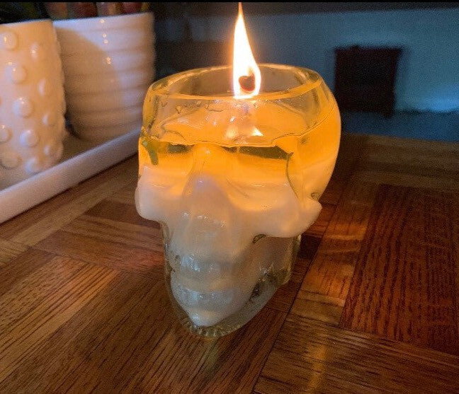 Skull Candle 11 ounce ribbon wick