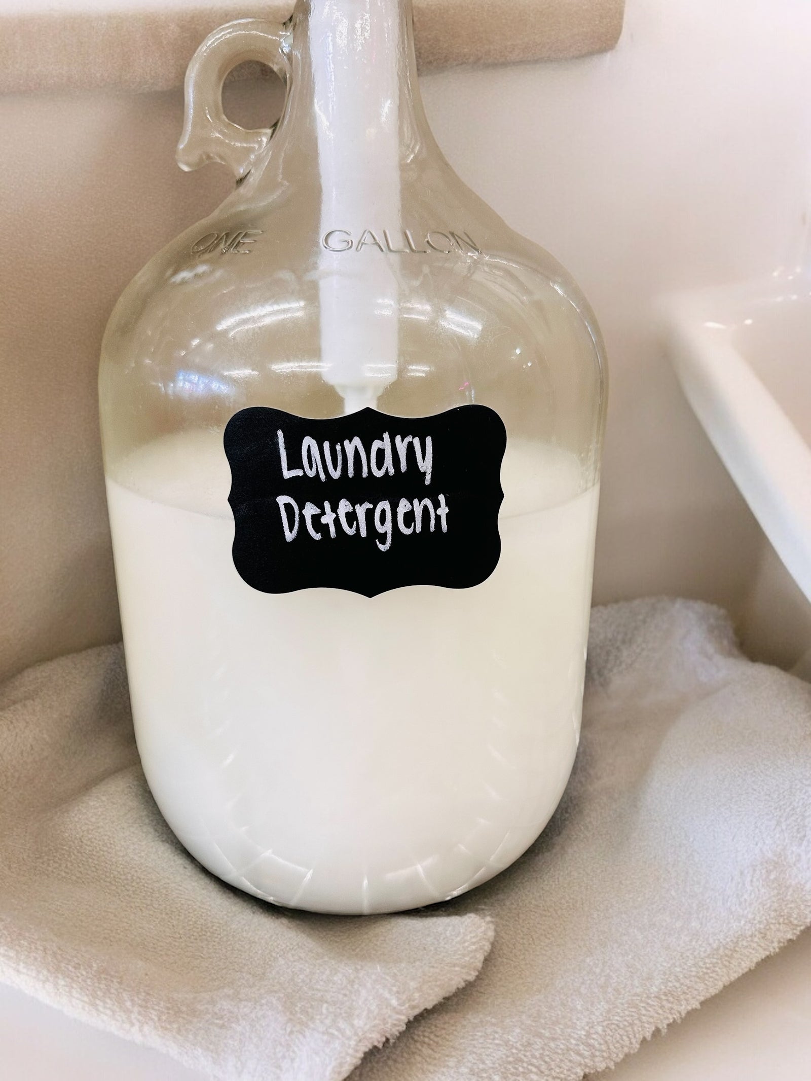 LAUNDRY SOAP (LIQUID) 16oz