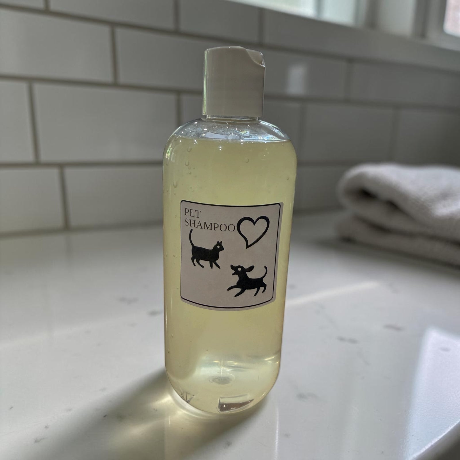 Pet Shampoo – Gentle Sulfate-Free Dog Shampoo with Oatmeal & Botanical Oils – 8 oz